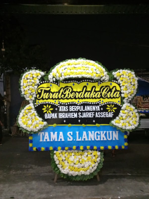 Papan Bunga Duka di Industritenayan